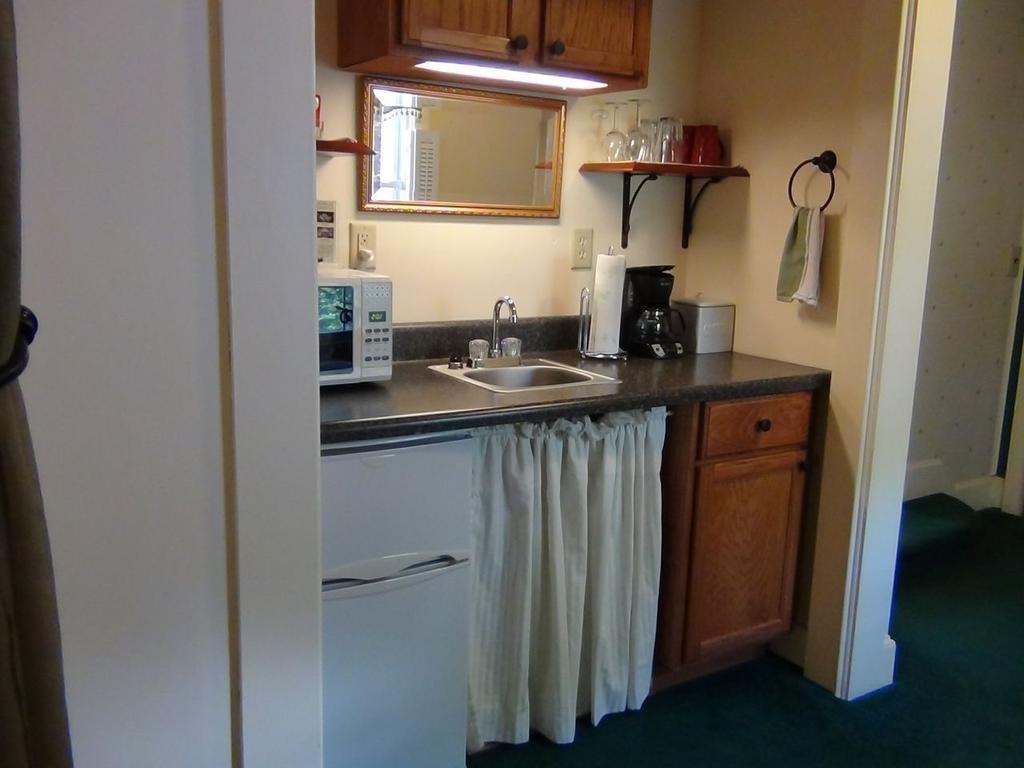 Buffalo Tavern Bed And Breakfast West Jefferson Quarto foto